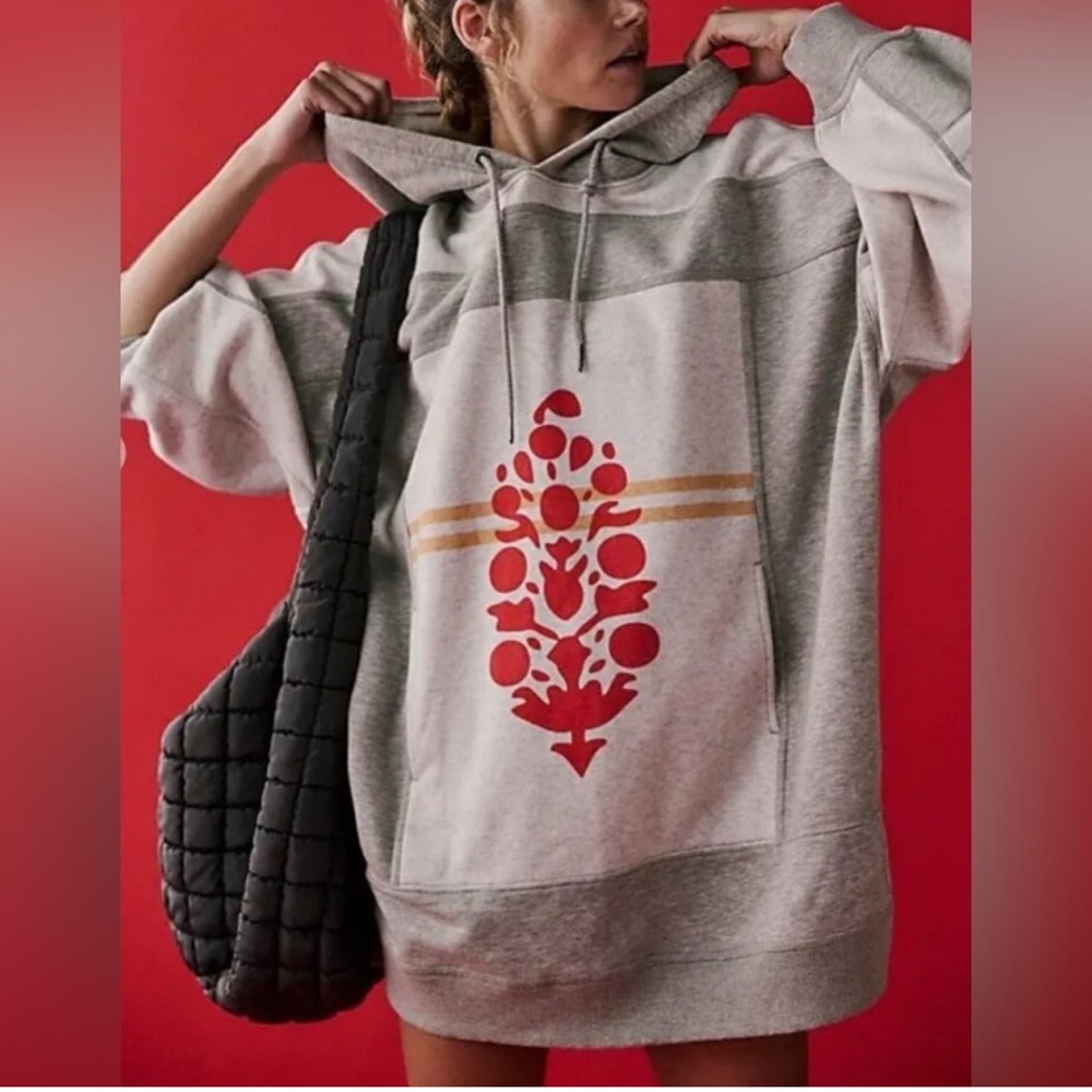 FP Movement NWT Triple Threat Hoodie Heather Grey/Victory Red Size Small